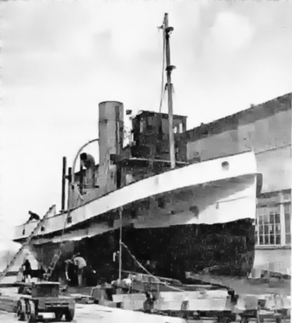 1933Cockatoo Island 600x664 Codeco, fitting out, 24 November 1933 at Cockatoo Island. Source Sydney Morning Herald